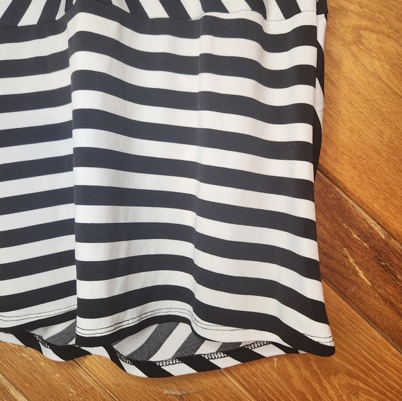 Worthington small stretch cinched waist black and white striped v neck blouse - Picture 11 of 12